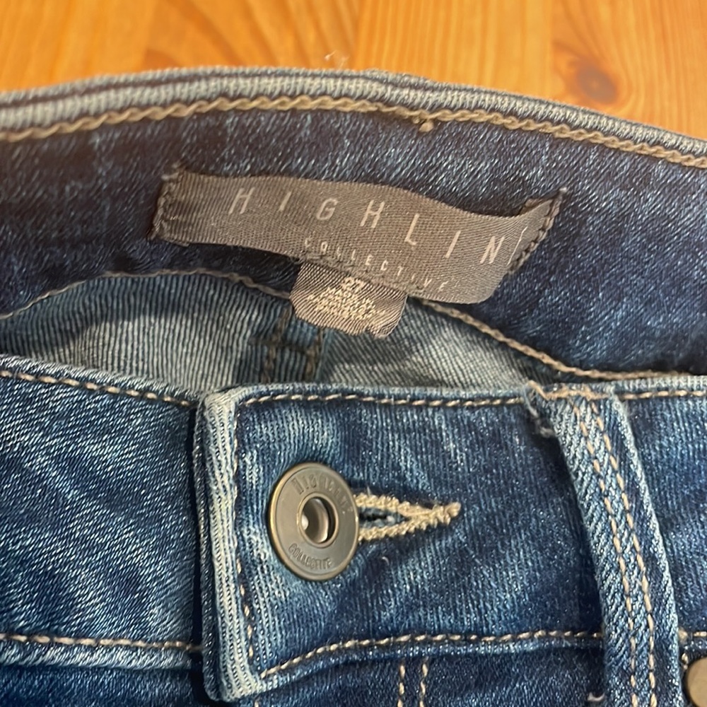 Highline Collective Flare Crop Jeans - Picture 5 of 6